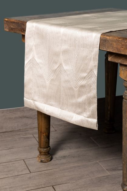Specialty Echo Lumiere table runner